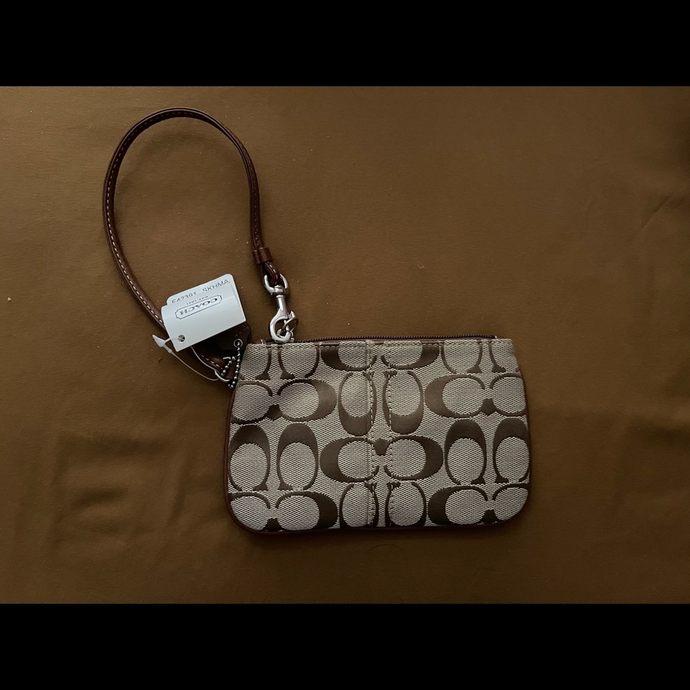 Coach wristlet NWT